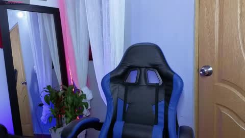 veronica_118 online show from 04/29/26, 02:15