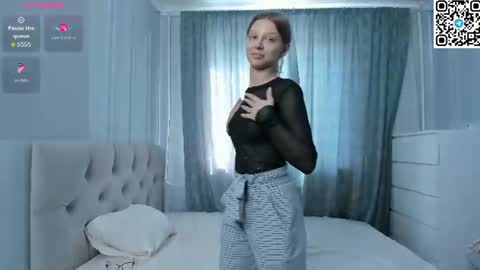 Snapshot of veronica_burns chatting on 07/11/26, 01:14 Anny online show from 07/11/26, 01:14