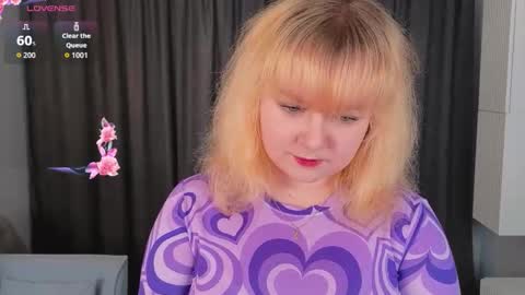 Snapshot of veronica_christensen chatting on 10/06/25, 02:14 Maria online show from 10/06/25, 02:14