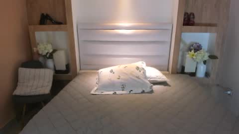 Snapshot of veronica_garciaa chatting on 02/24/25, 11:43 Johovanna online show from 02/24/25, 11:43