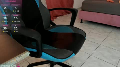 Veronica online show from 02/28/25, 12:09