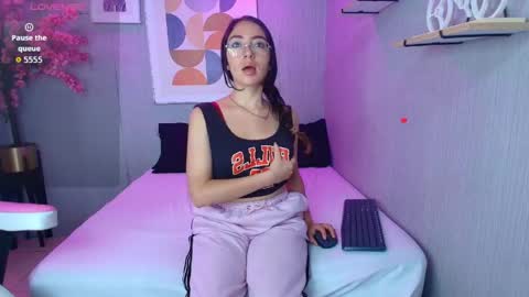 veronica online show from 05/25/26, 07:31