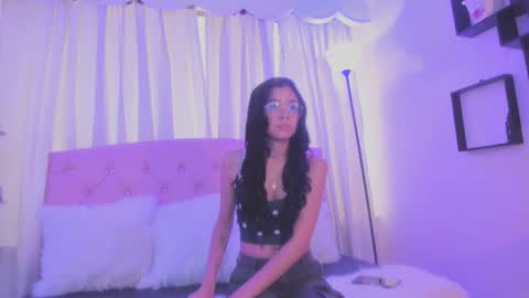 Snapshot of veronicadams chatting on 05/27/26, 02:58 Veronica online show from 05/27/26, 02:58