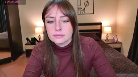 Snapshot of veronicafreman chatting on 10/14/25, 04:57 Veronica online show from 10/14/25, 04:57