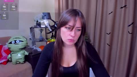 Snapshot of veronicafreman chatting on 10/25/25, 10:01 Veronica online show from 10/25/25, 10:01