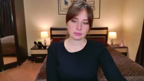 Snapshot of veronicafreman chatting on 11/17/25, 05:02 Veronica online show from 11/17/25, 05:02