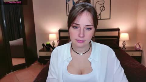 Snapshot of veronicafreman chatting on 11/23/25, 05:29 Veronica online show from 11/23/25, 05:29