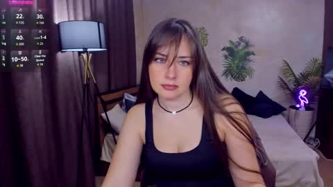 Snapshot of veronicafreman chatting on 12/17/25, 04:51 Veronica online show from 12/17/25, 04:51