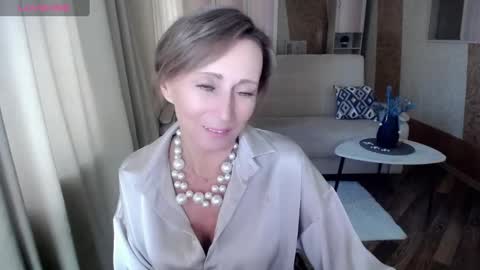 Snapshot of veronicagilbert chatting on 02/10/25, 05:14 Helen online show from 02/10/25, 05:14