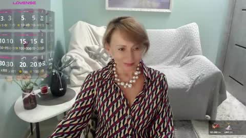 Snapshot of veronicagilbert chatting on 09/11/25, 05:18 Helen online show from 09/11/25, 05:18