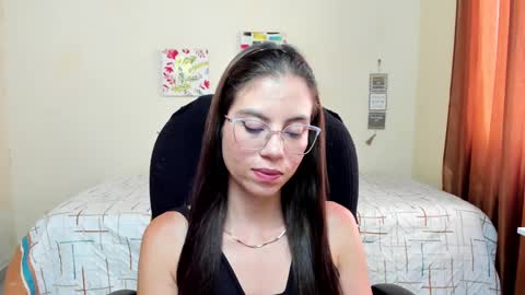 Snapshot of veronicamiller22 chatting on 09/22/25, 06:32 Veronica Miller online show from 09/22/25, 06:32