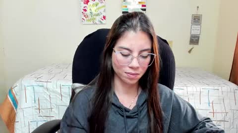 Snapshot of veronicamiller22 chatting on 09/30/25, 06:35 Veronica Miller online show from 09/30/25, 06:35