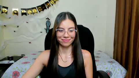 Snapshot of veronicamiller22 chatting on 10/21/25, 02:12 Veronica Miller online show from 10/21/25, 02:12