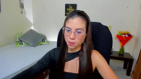 Snapshot of veronicamiller22 chatting on 11/03/25, 01:19 Veronica Miller online show from 11/03/25, 01:19