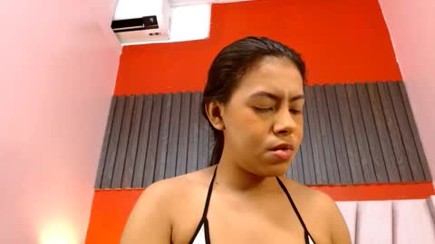 Veronica Robles online show from 11/21/25, 06:06