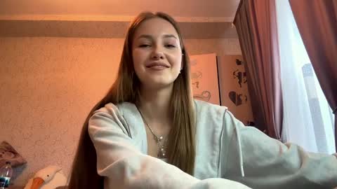 Isabella Moretti online show from 04/07/26, 11:21