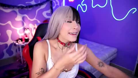        online show from 11/30/25, 11:42