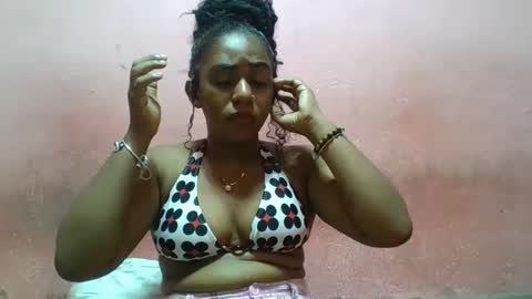 verronique1511 online show from 02/07/25, 06:02