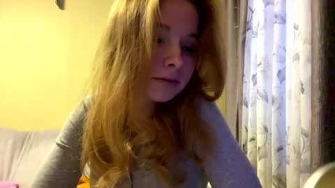 Snapshot of vertiegartrell chatting on 05/12/26, 02:03 Lina online show from 05/12/26, 02:03