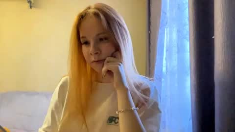 Lina online show from 06/05/26, 12:11