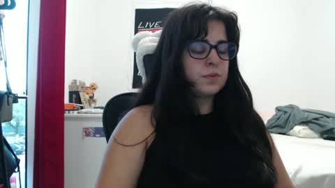 Snapshot of veruca99 chatting on 03/08/26, 08:45 veruca99 online show from 03/08/26, 08:45