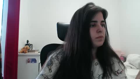 Snapshot of veruca99 chatting on 05/06/26, 08:14 veruca99 online show from 05/06/26, 08:14
