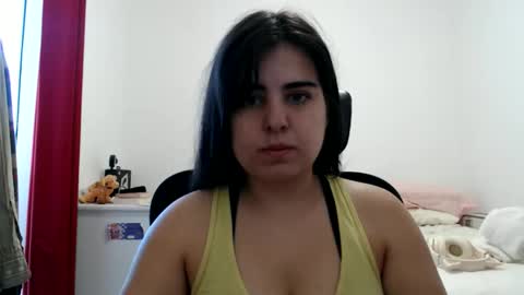 Snapshot of veruca99 chatting on 05/08/26, 01:49 veruca99 online show from 05/08/26, 01:49