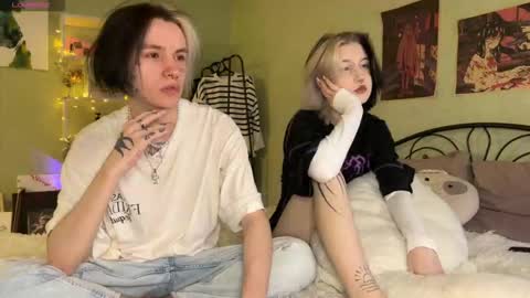 veryraretwins online show from 09/26/25, 04:44