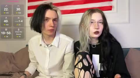 Snapshot of veryraretwins chatting on 03/31/26, 10:32 veryraretwins online show from 03/31/26, 10:32