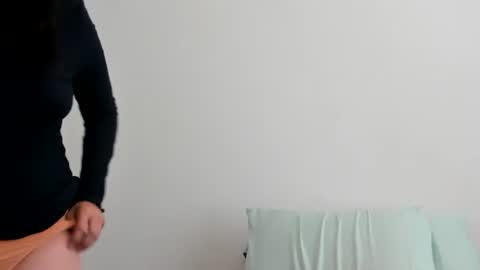 Snapshot of verysassypeachgoddess chatting on 03/03/26, 04:02 verysassypeachgoddess online show from 03/03/26, 04:02