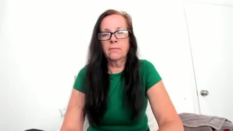 Snapshot of verysassypeachgoddess chatting on 05/16/26, 02:38 verysassypeachgoddess online show from 05/16/26, 02:38