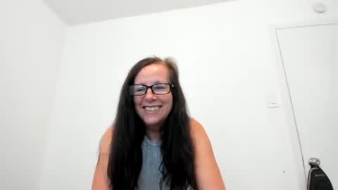 Snapshot of verysassypeachgoddess chatting on 07/03/26, 01:17 verysassypeachgoddess online show from 07/03/26, 01:17
