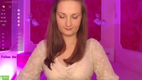 Snapshot of verysweetkate chatting on 10/17/25, 09:23 Kate online show from 10/17/25, 09:23