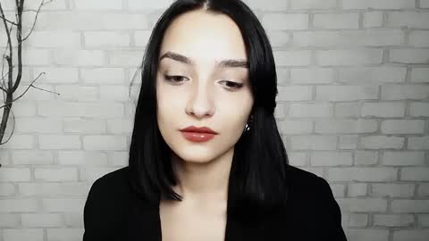 Ana online show from 02/13/25, 05:33