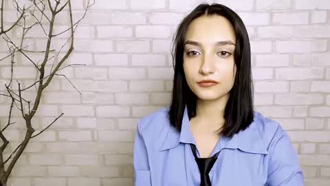 Ana online show from 03/08/25, 11:37