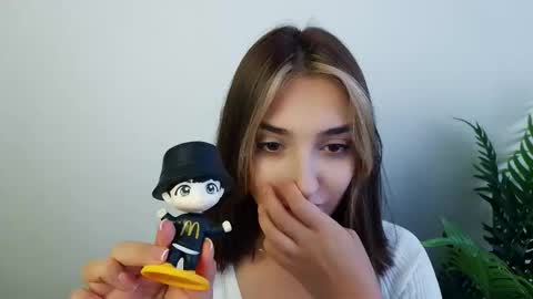 Ana online show from 10/17/25, 11:24