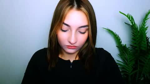 Snapshot of veryveryshygirl chatting on 12/19/25, 03:19 Ana online show from 12/19/25, 03:19