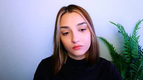 Snapshot of veryveryshygirl chatting on 12/22/25, 10:12 Ana online show from 12/22/25, 10:12