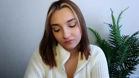 Snapshot of veryveryshygirl chatting on 01/13/26, 09:25 Ana online show from 01/13/26, 09:25