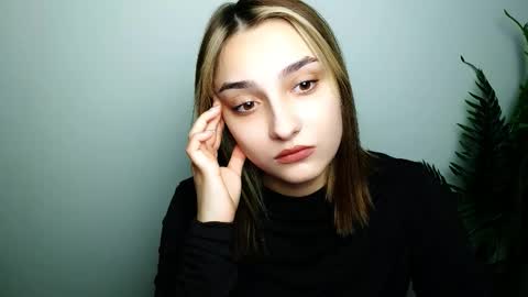 Snapshot of veryveryshygirl chatting on 02/04/26, 04:02 Ana online show from 02/04/26, 04:02