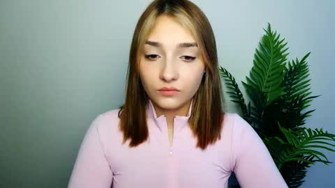 Snapshot of veryveryshygirl chatting on 02/13/26, 02:35 Ana online show from 02/13/26, 02:35