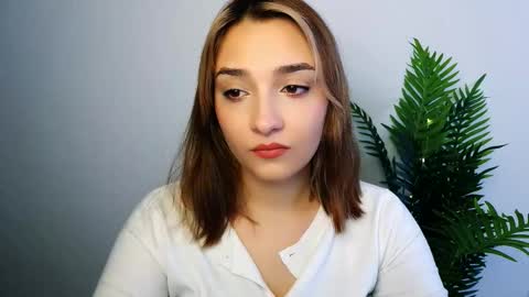 Snapshot of veryveryshygirl chatting on 02/17/26, 01:18 Ana online show from 02/17/26, 01:18