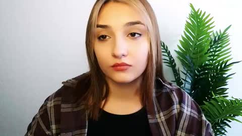 Snapshot of veryveryshygirl chatting on 02/20/26, 01:00 Ana online show from 02/20/26, 01:00