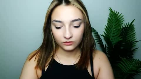 Snapshot of veryveryshygirl chatting on 02/22/26, 04:05 Ana online show from 02/22/26, 04:05