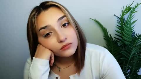 Snapshot of veryveryshygirl chatting on 02/25/26, 01:21 Ana online show from 02/25/26, 01:21