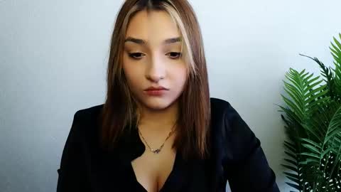 Snapshot of veryveryshygirl chatting on 02/26/26, 12:37 Ana online show from 02/26/26, 12:37