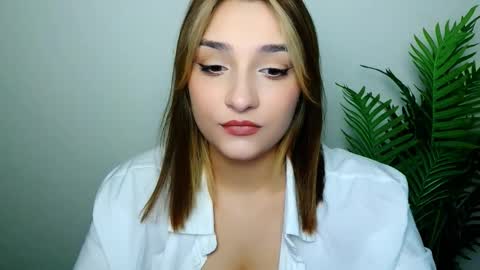 Snapshot of veryveryshygirl chatting on 02/28/26, 08:10 Ana online show from 02/28/26, 08:10