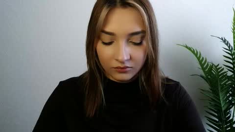 Snapshot of veryveryshygirl chatting on 03/17/26, 11:57 Ana online show from 03/17/26, 11:57