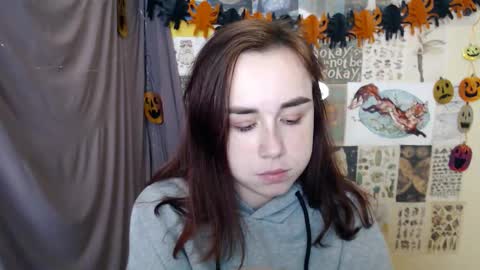 veryveryvery_shy online show from 10/22/25, 06:07