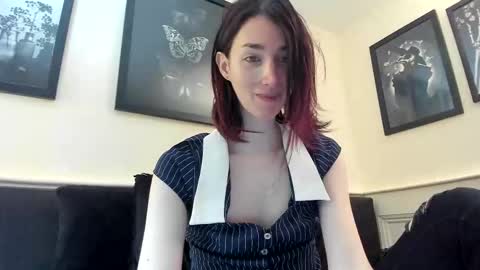 Snapshot of vesper_luxe chatting on 03/04/26, 04:29 Vesper online show from 03/04/26, 04:29